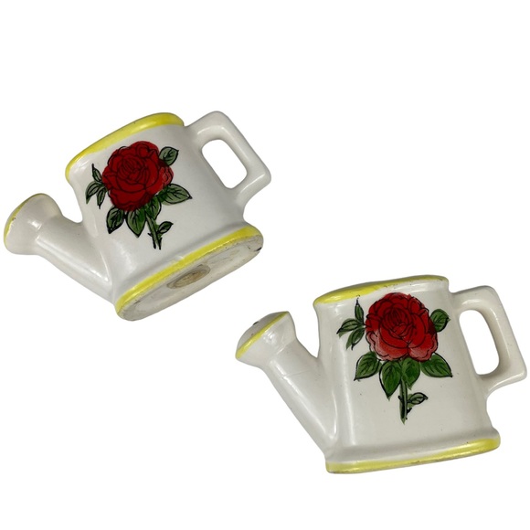 Vintage Cottagecore Floral Watering Pot Salt & Pepper Shaker Set Roses Yellow SP - Picture 9 of 10